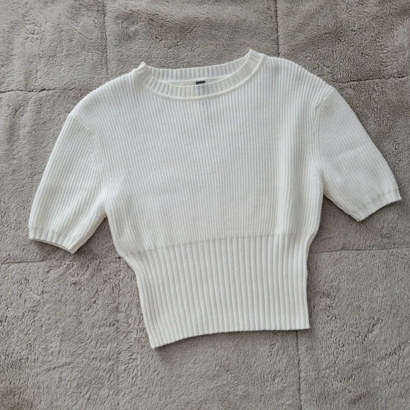 White Ayla sweater - Picture 1 of 4